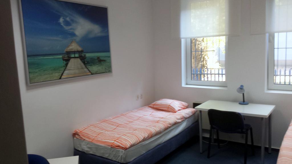 华沙 Erasmus House旅舍 客房 照片