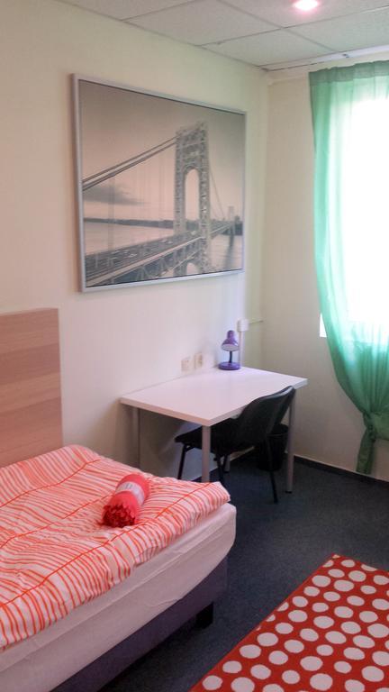 华沙 Erasmus House旅舍 客房 照片