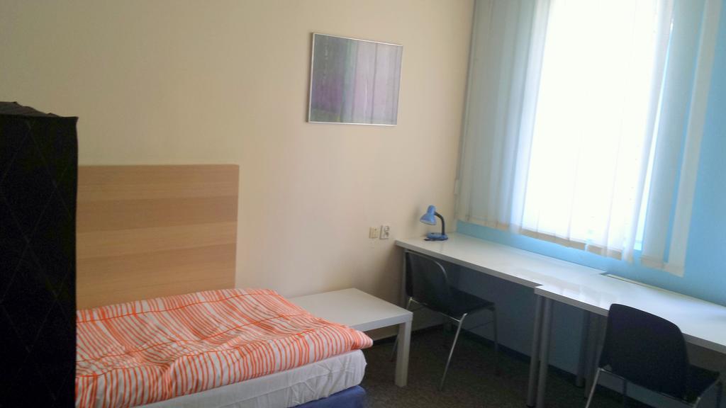 华沙 Erasmus House旅舍 客房 照片
